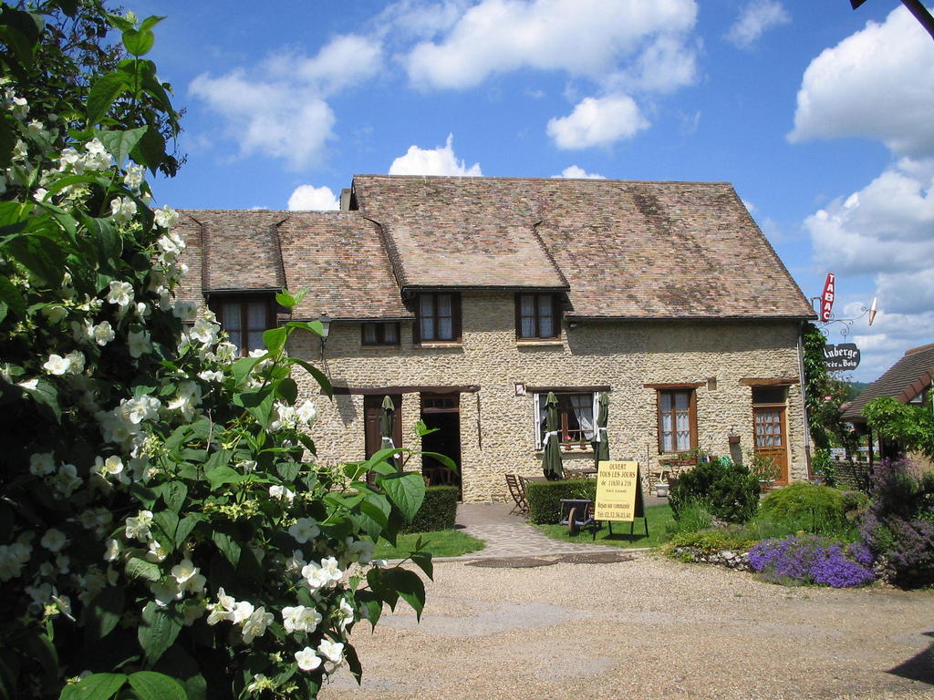 Auberge A L'Oree Du Bois Louviers Exterior foto